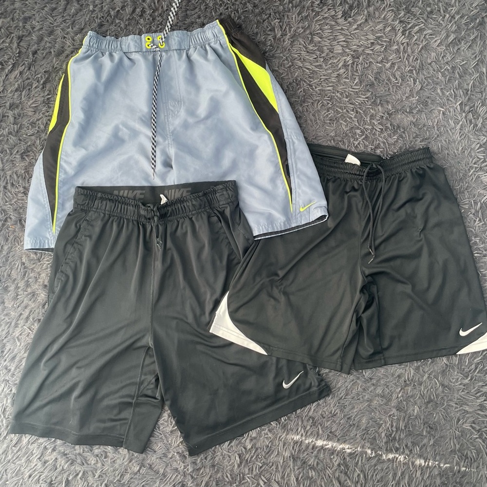 Men Size Medium Nike Shorts Bundle of 3